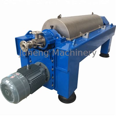 satın al Three Phase Horizontal Decanter Centrifuge for Oil Sludge Water Separation with 22/5.5 kw Motor Power and 3200r/min Speed online manufacture