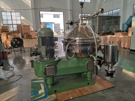 satın al PLC Kontrollü Otomatik Endüstriyel Yağ Ayırıcılar 1000-10000L / H Kumandalı online manufacture